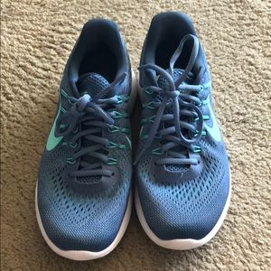Nike lunarglide 8 tennis shoe, size 7 1/2 women’s